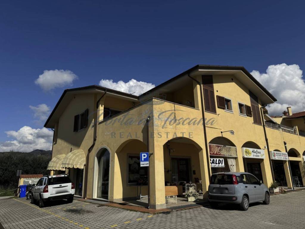 Appartamento a Seravezza in Via Padre Eugenio Barsanti, 160 - Foto 2