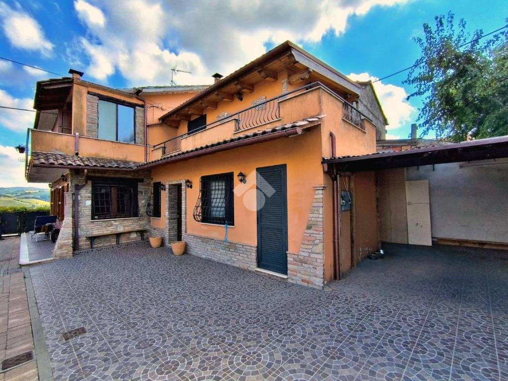 Casa indipendente a Vallefoglia in CORSO INDIPENDENZA - Foto 2