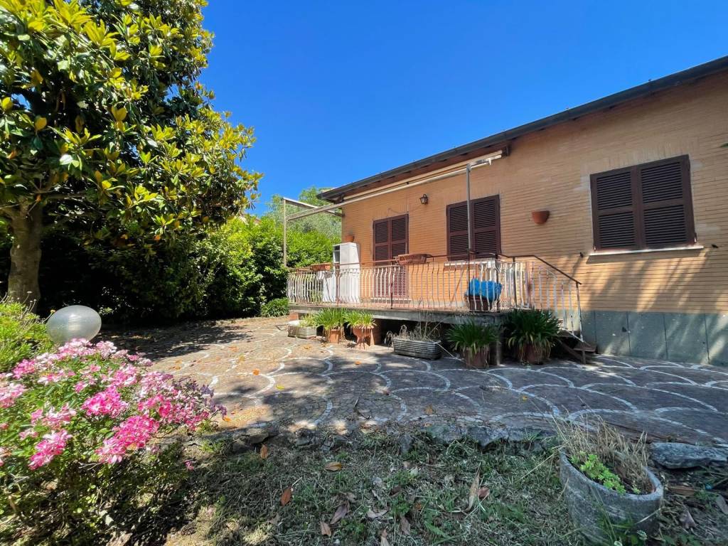 Villa a Ariccia in Via Longarina, 9 - Foto 2