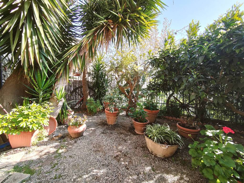 Casa indipendente a Albenga in Via alla Costa - Foto 3