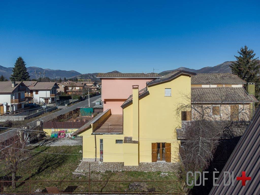 Villa a Leonessa in Via Aldo Moro - Foto 3