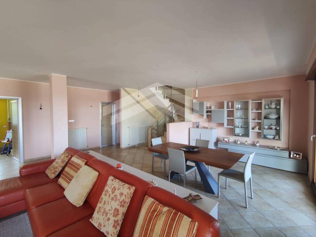 Villa a Campobasso in Via Serafini, 6 - Foto 2