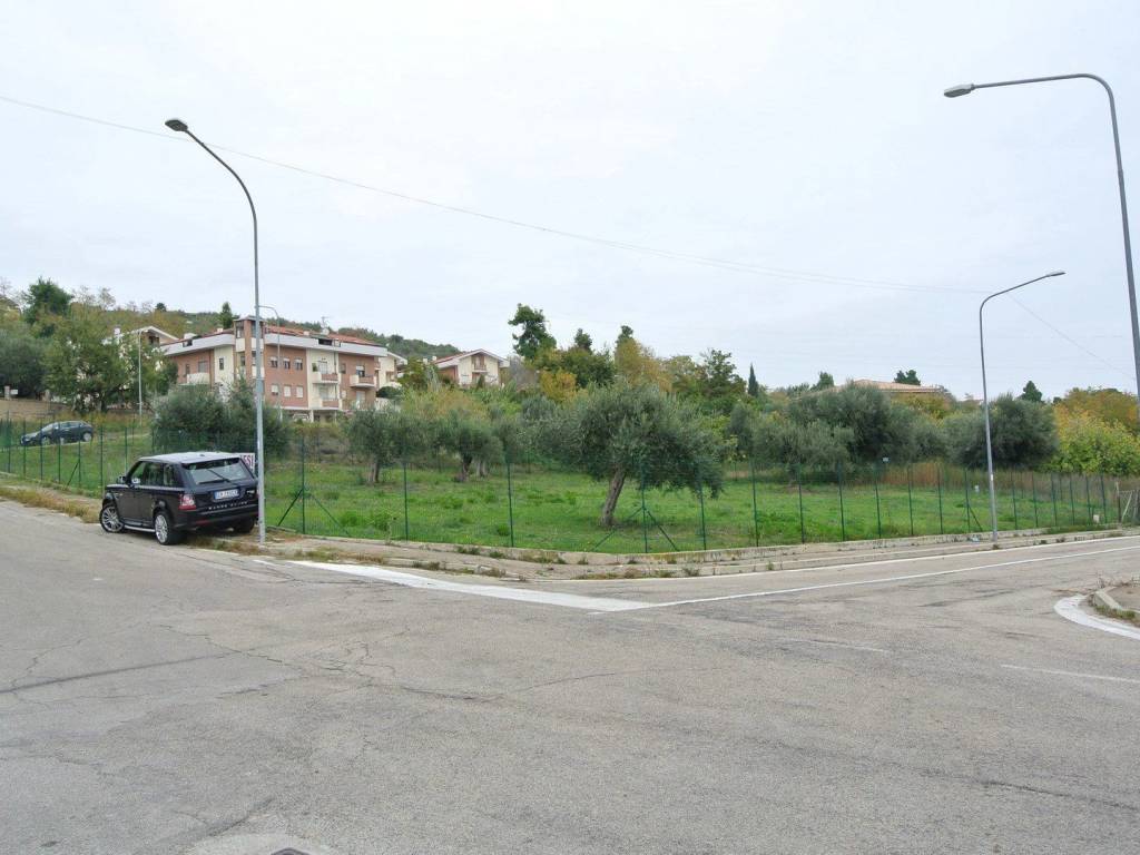 Terreno a Città sant'angelo in contrada Alzano - Foto 2