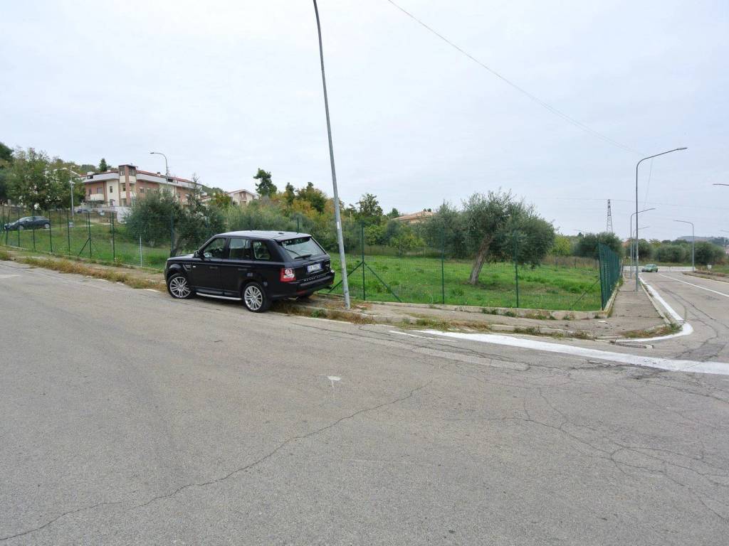 Terreno a Città sant'angelo in contrada Alzano - Foto 3