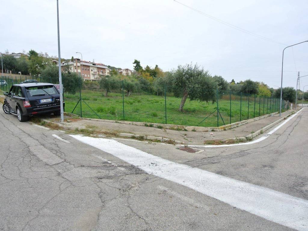Terreno a Città sant'angelo in contrada Alzano - Foto 4