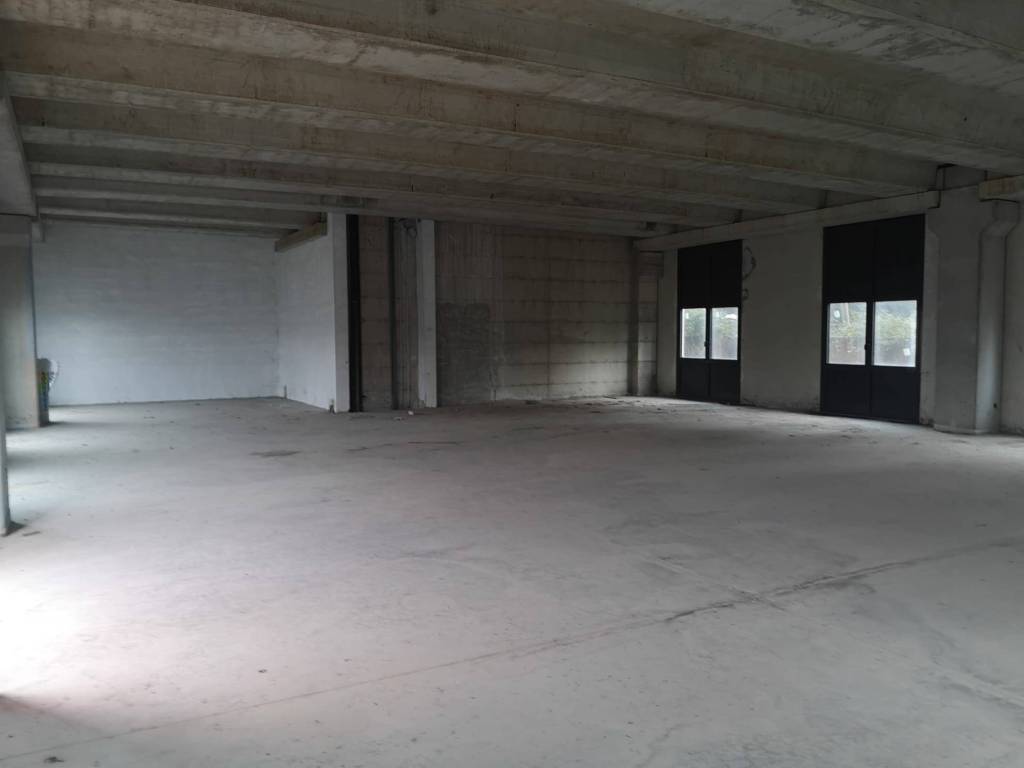 Palazzo / stabile a Caserta in Viale delle Industrie - Foto 3