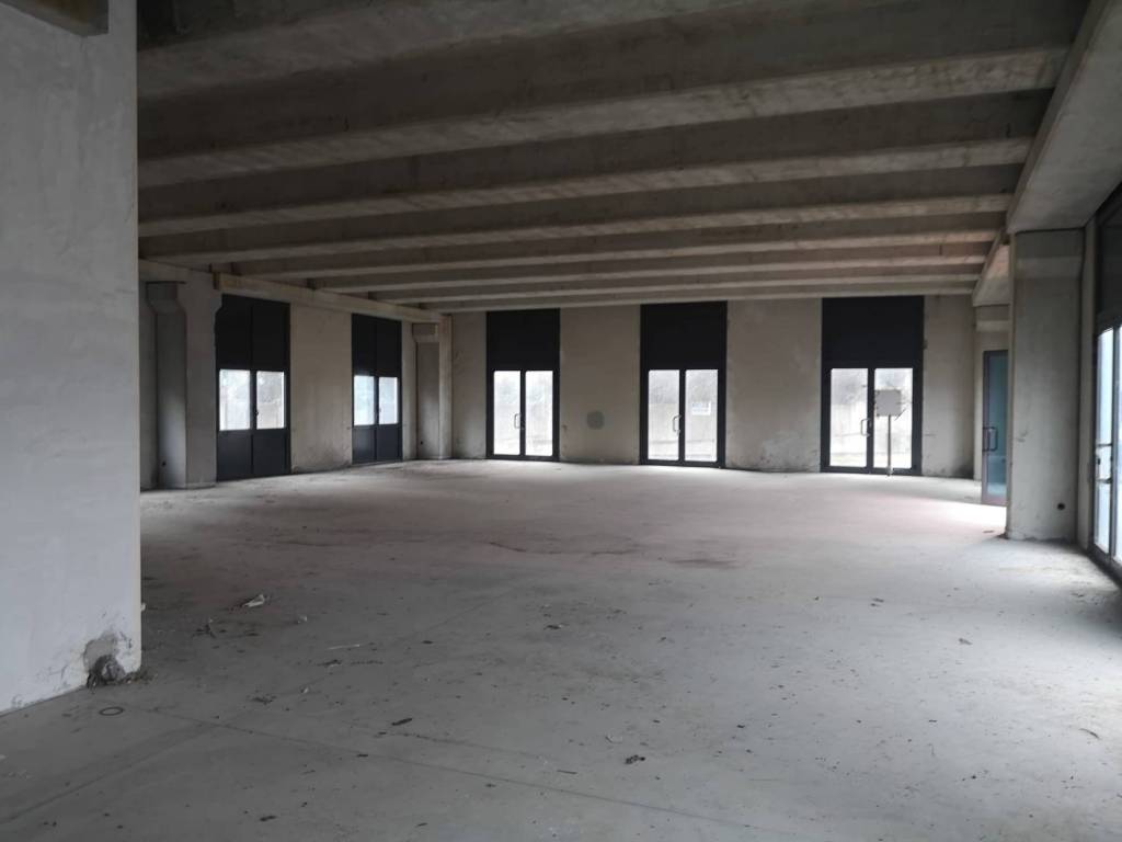 Palazzo / stabile a Caserta in Viale delle Industrie - Foto 5