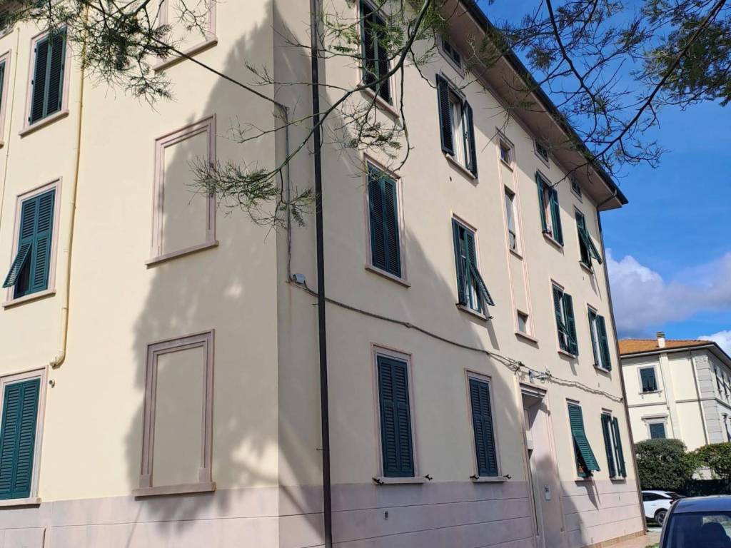 Appartamento a Cecina in Via C. Ginori - Foto 2