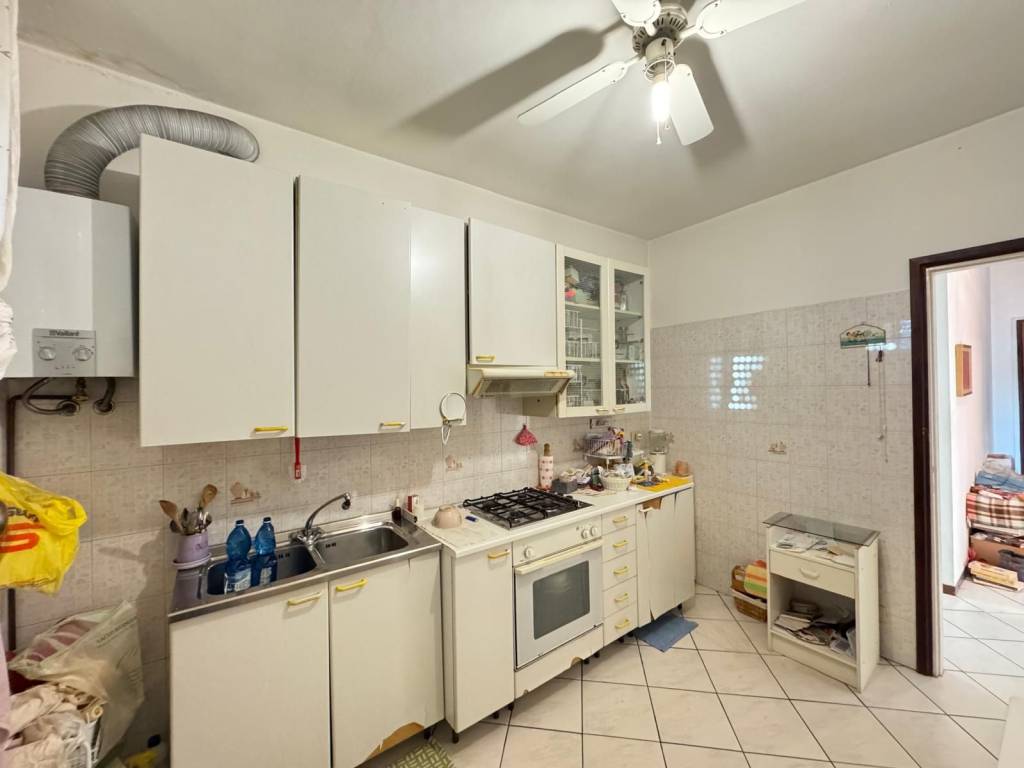 Appartamento a Baranzate in Via Erto - Foto 3