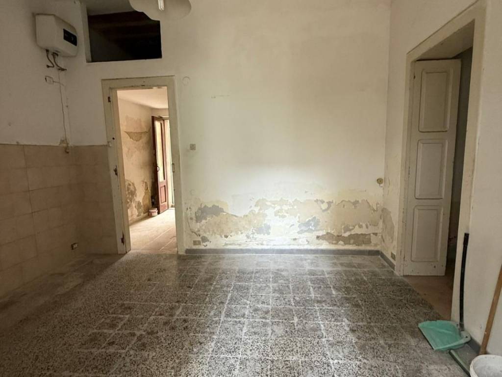 Appartamento a Giovinazzo in Via Bari Traversa 2 - Foto 5