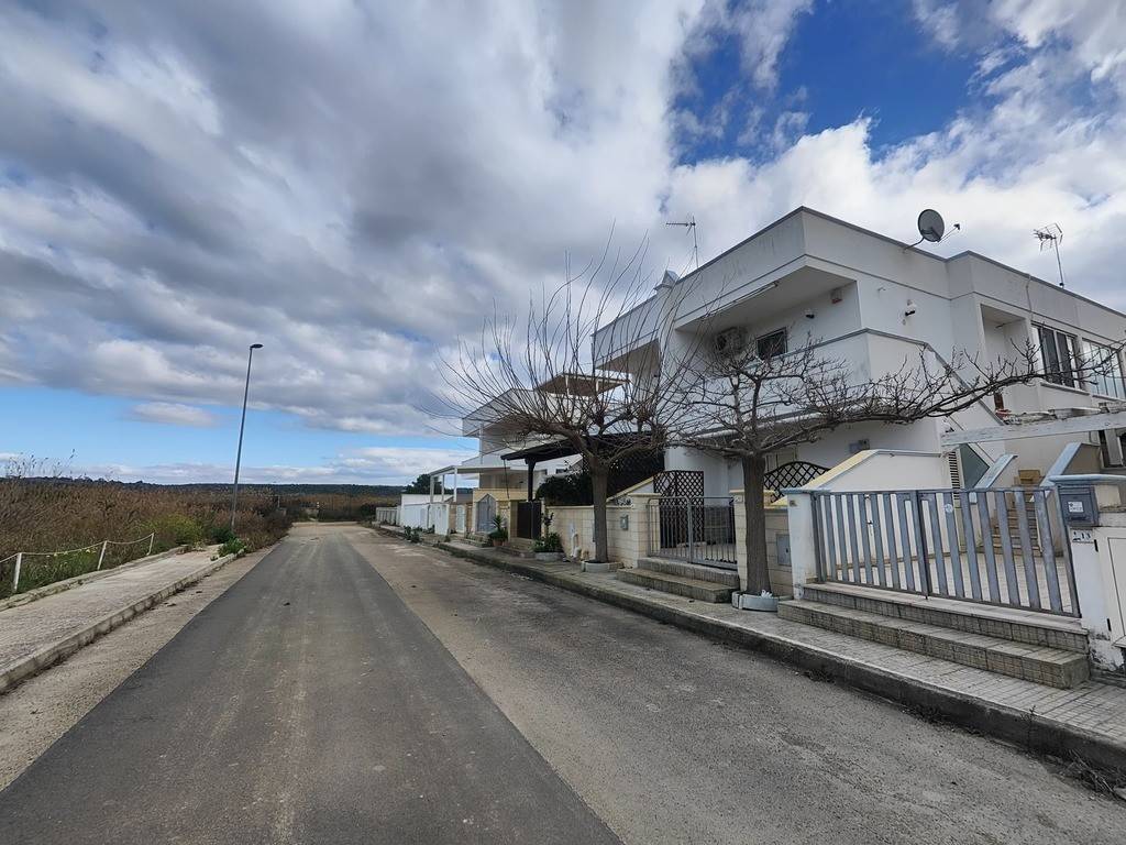 Villa a Ugento in Via Giotto, 13 - Foto 2