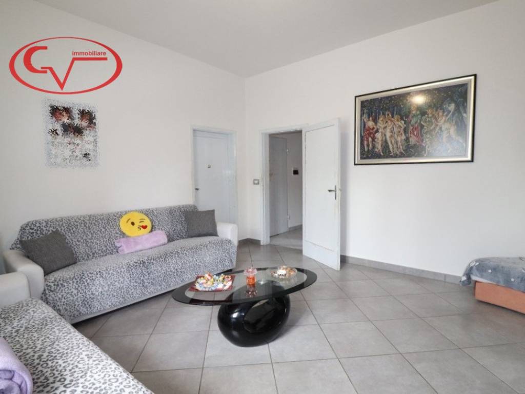 Appartamento a Montevarchi in Viale Armando Diaz - Foto 2