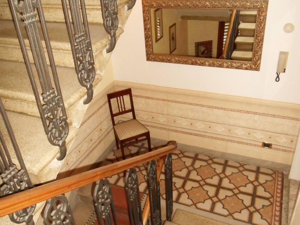 Casa indipendente a Montevarchi in Via Dante Alighieri - Foto 2