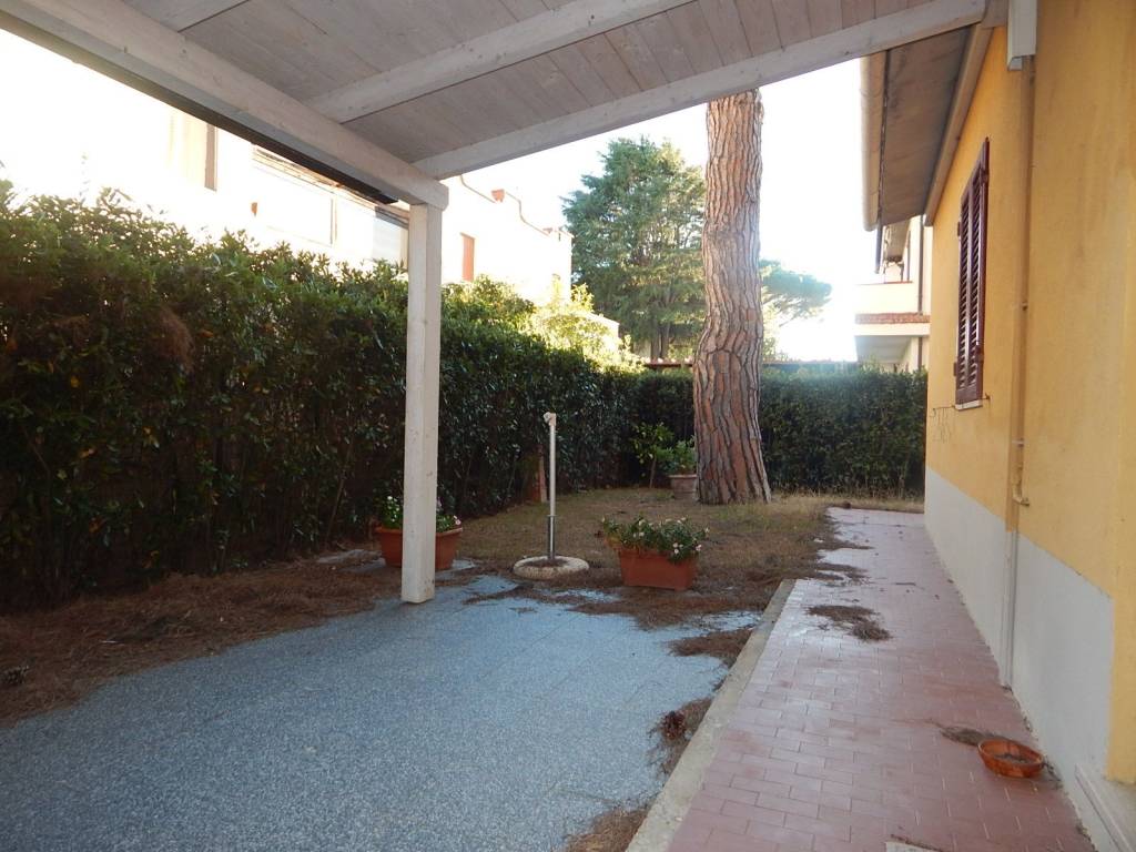 Appartamento a Castagneto carducci in Via Arno - Foto 2