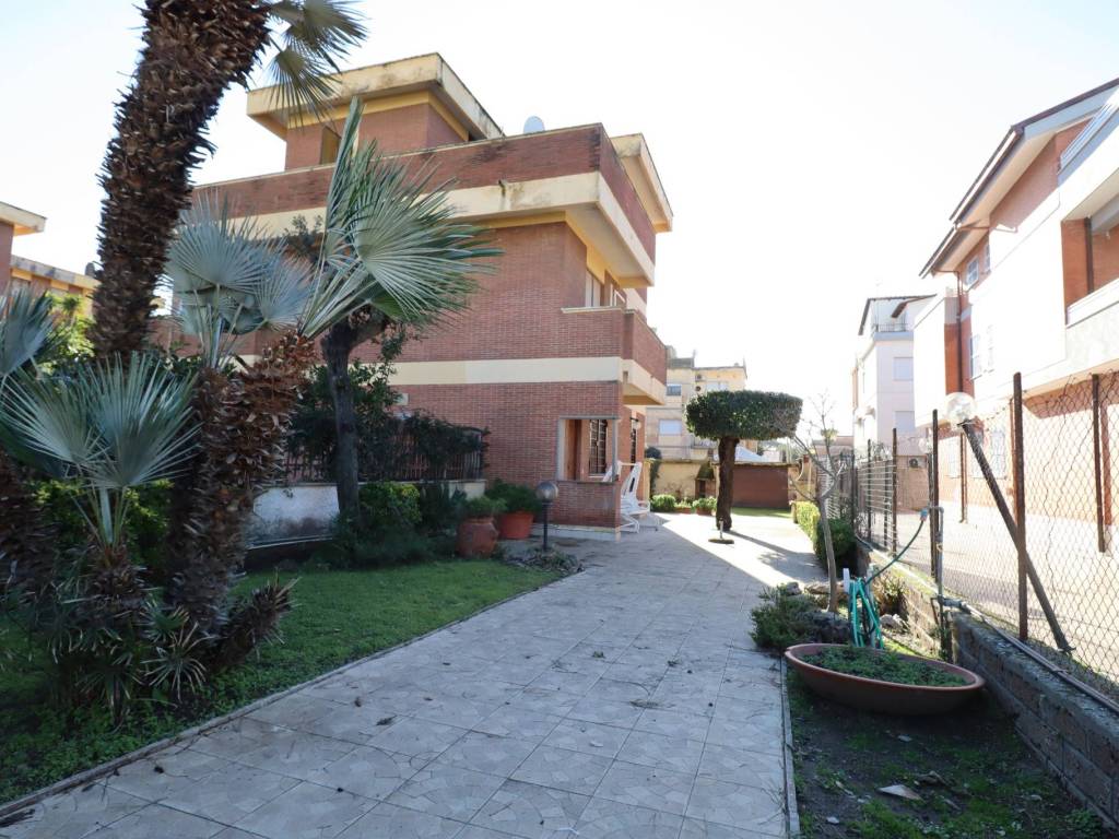 Villa a Anzio in Via Stella, 35 - Foto 2