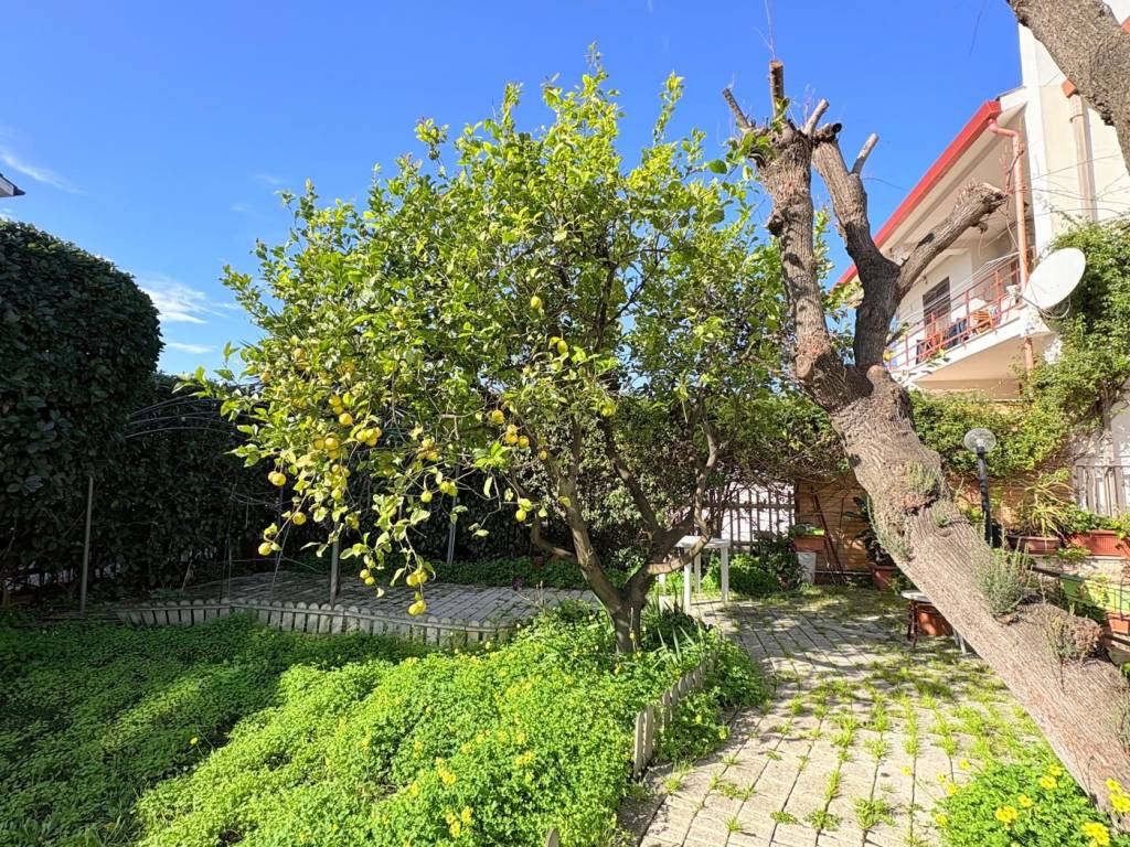 Villa a Bari in VIA GENTILE, 108 - Foto 5