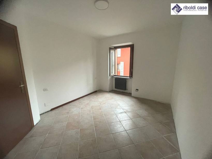 Appartamento a Barzanò in VIA RISORGIMENTO - Foto 4