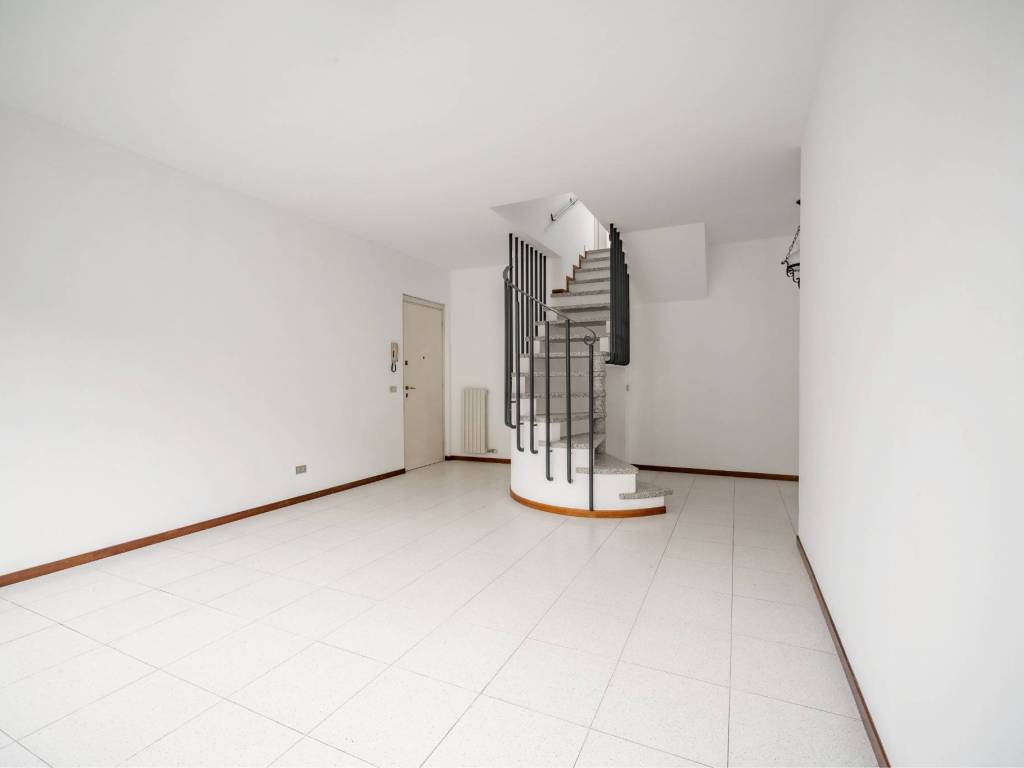 Appartamento a Malgrate in Via Alessandro Manzoni, 22 - Foto 4