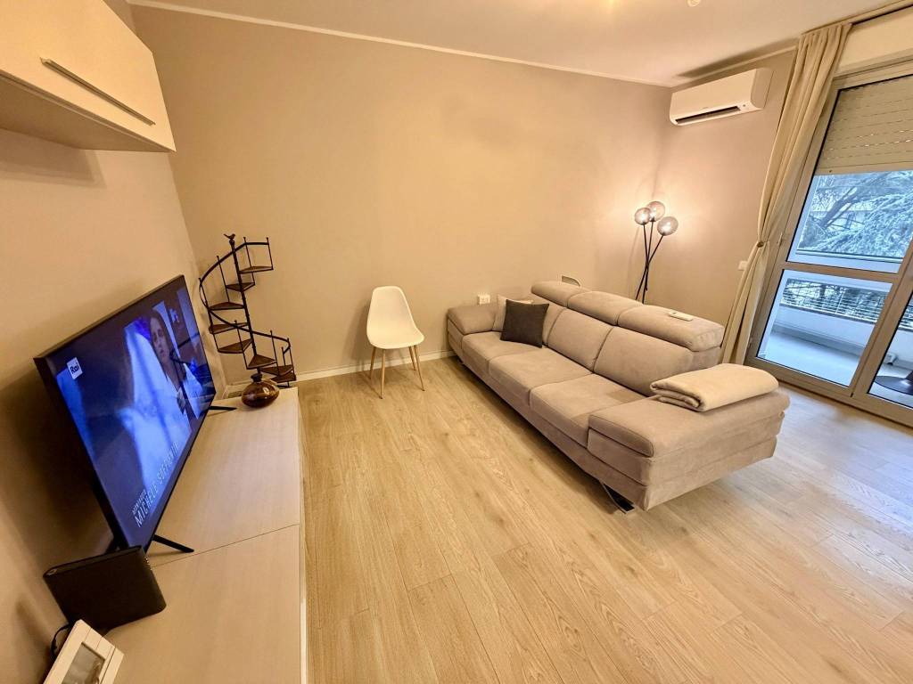 Appartamento a Piacenza in Via Roberto De Longe - Foto 2