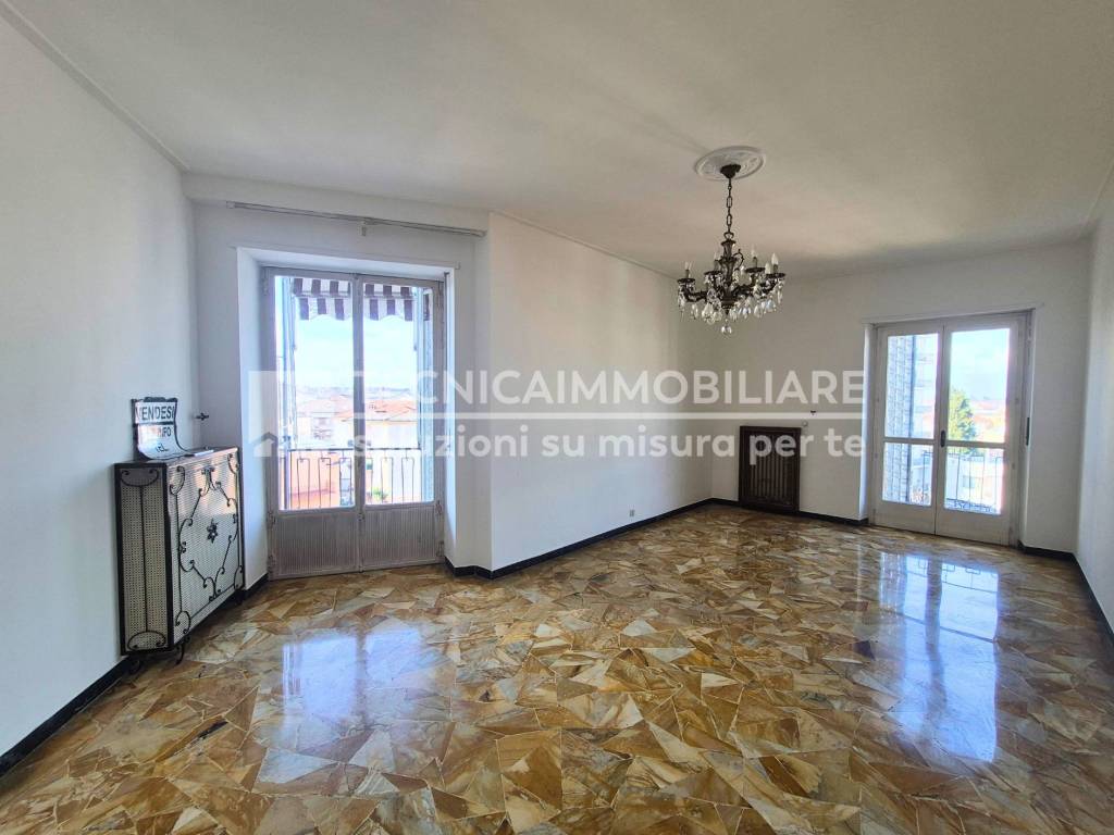 Appartamento a Mondovì in Piazza Montezemolo - Foto 2