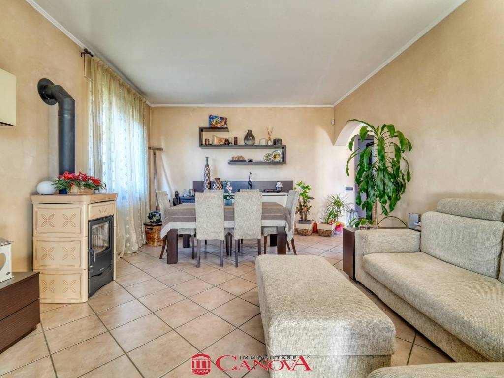 Appartamento a Veniano in Via Monte Rubiano - Foto 2