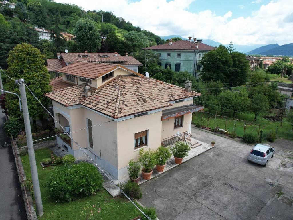 Villa a Castelli calepio in Via I. Marini - Foto 3
