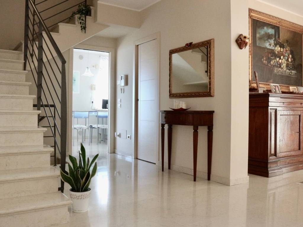 Villa a Pesaro in Strada di Roncosambaccio - Foto 3