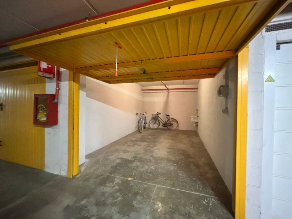 Box / garage a Pescara in Viale Pindaro - Foto 4