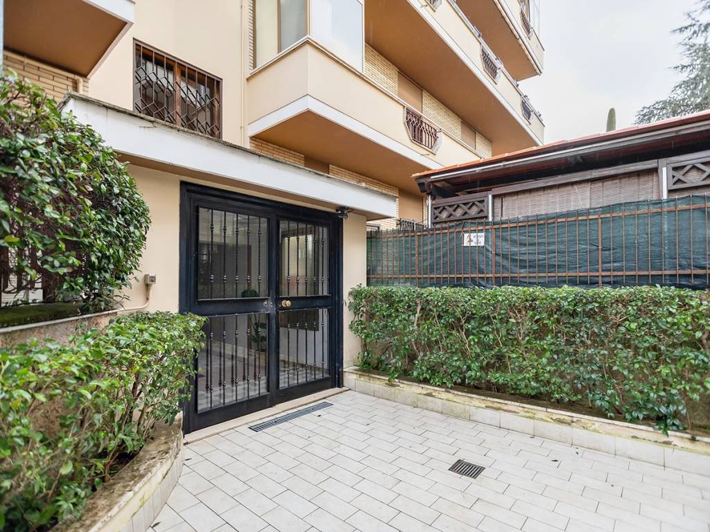 Appartamento a Guidonia montecelio in Via Monte Grappa, 20 - Foto 4