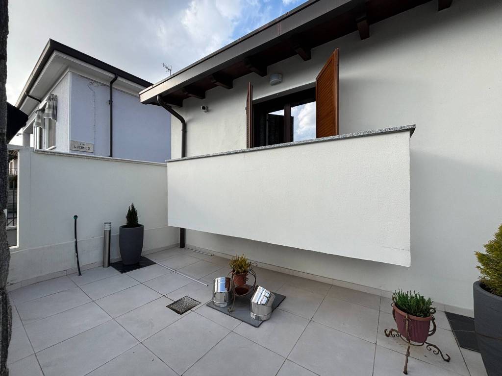 Villa a Vercelli in Via Trieste, 21 - Foto 2