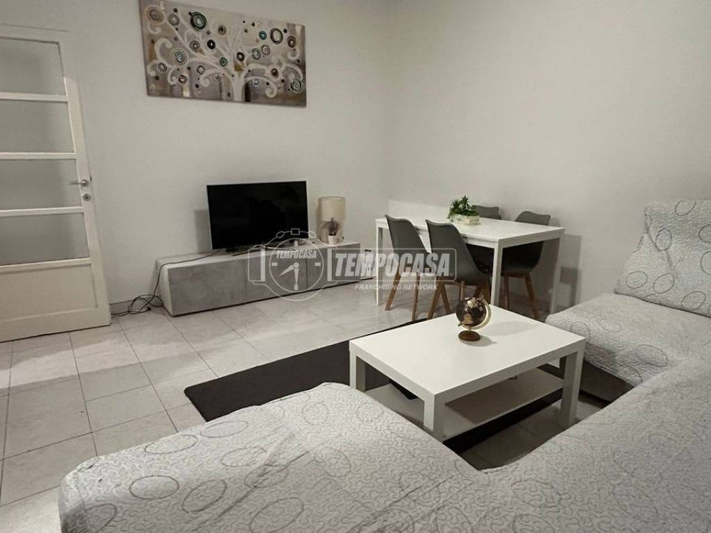 Appartamento a Abbiategrasso in Via Cesare Battisti 14/B - Foto 2