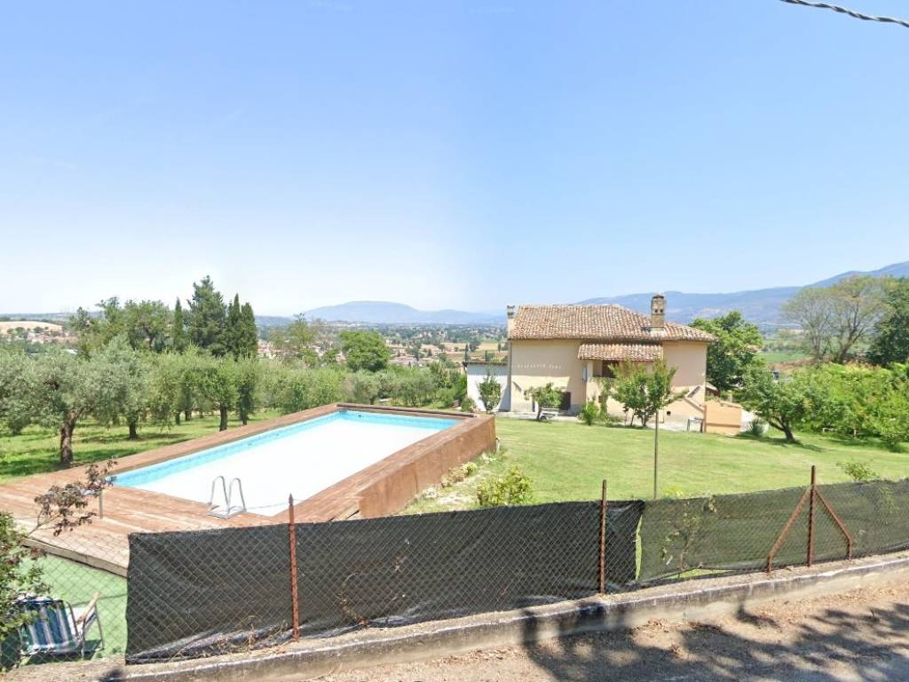 Rustico / casale a Spoleto in Strada Petrognano - Foto 2