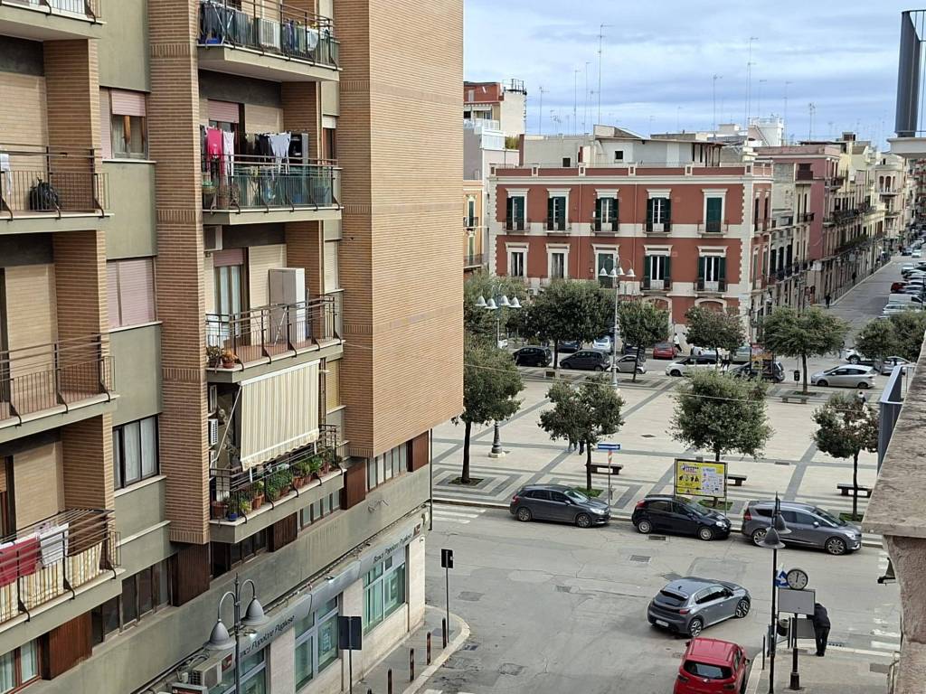 Appartamento a Barletta in Piazza Aldo Moro, 6 - Foto 2