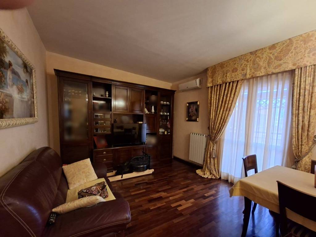 Appartamento a Barletta in Piazza Aldo Moro, 6 - Foto 5