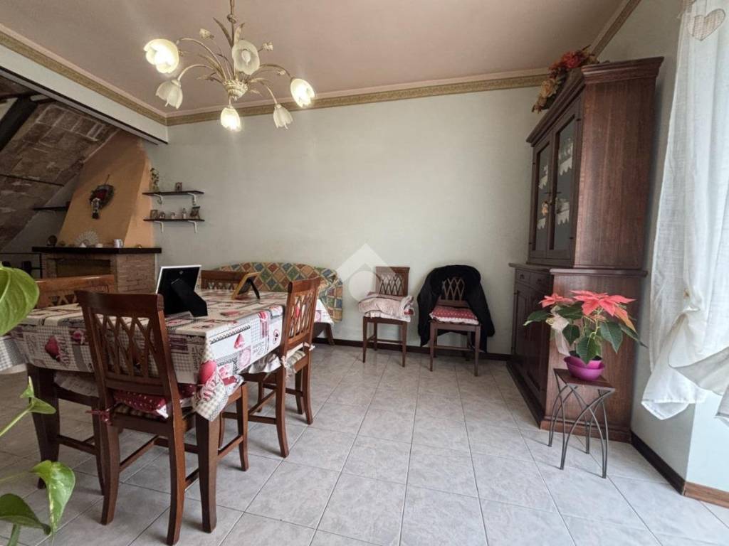 Casa indipendente a Terni in Via Torre della Guardia, 11 - Foto 2