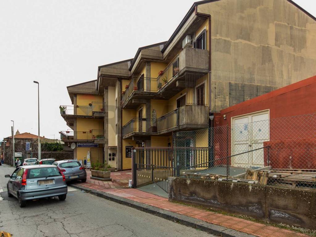 Appartamento a Belpasso in Via Nicolosi, 49 - Foto 2