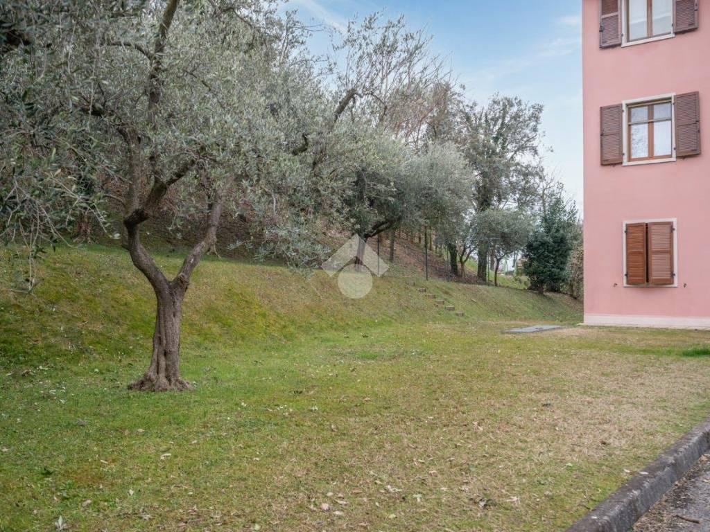 Appartamento a Bardolino in Via Don D. Lucchini, 16 - Foto 5