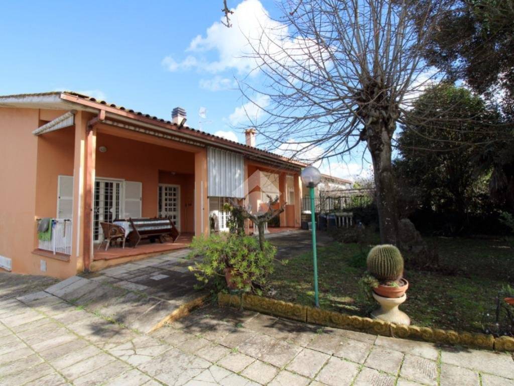 Villa a Montopoli di sabina in VIA TERNANA, 29 - Foto 2