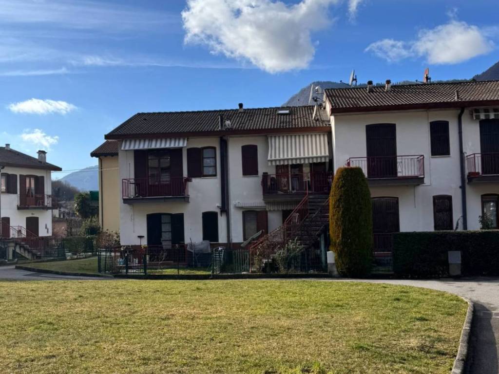 Appartamento a Canzo in VIA CARAVAGGIO, 32 - Foto 2
