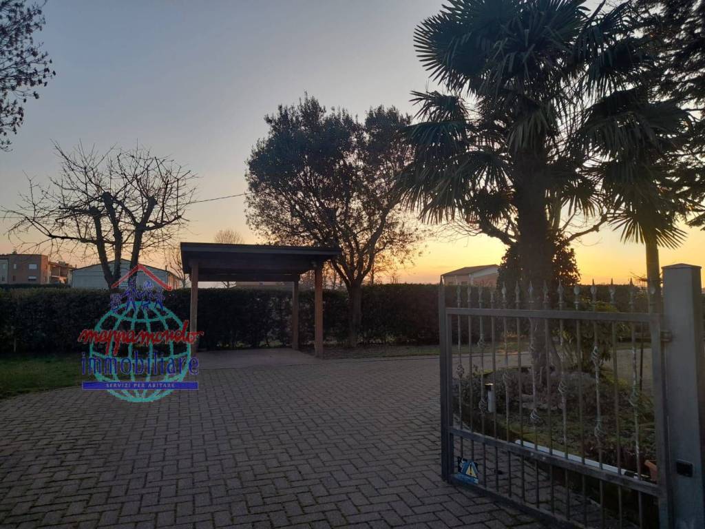 Villa a Calderara di reno in VIA STELLONI LEVANTE - Foto 4