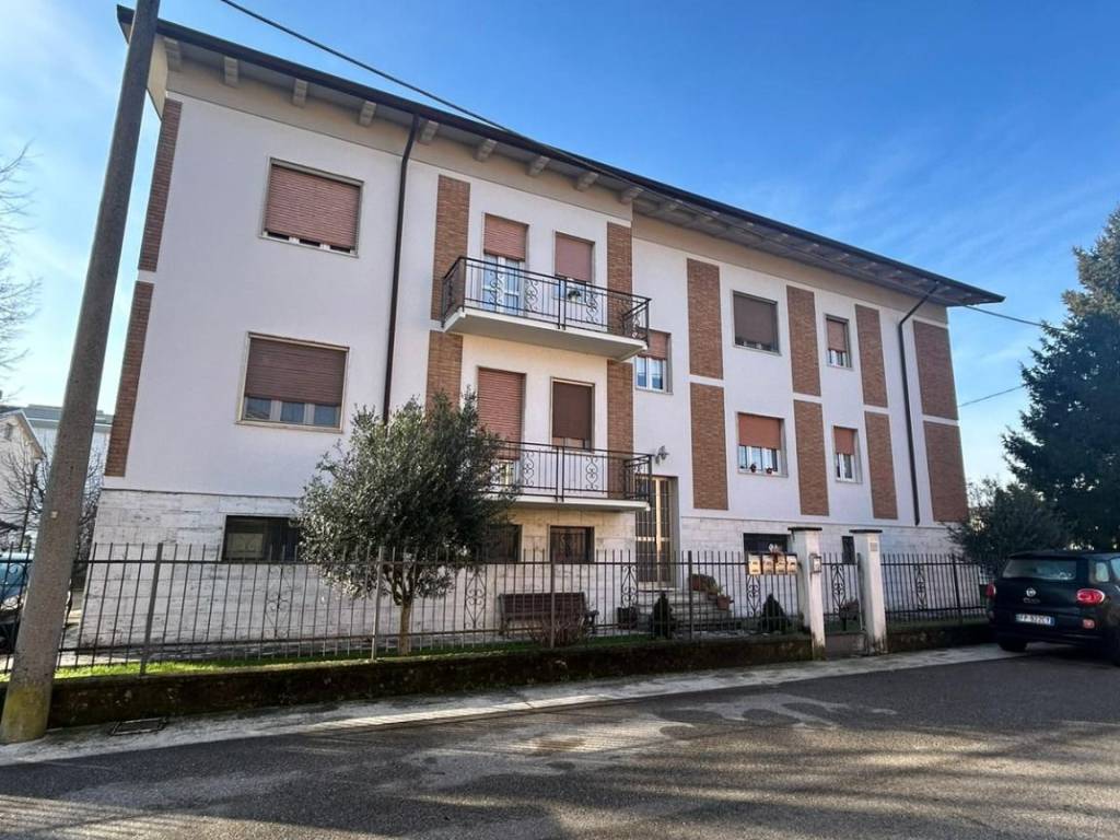 Casa indipendente a Porto mantovano in Via Saverio Bettinelli, 17 - Foto 3
