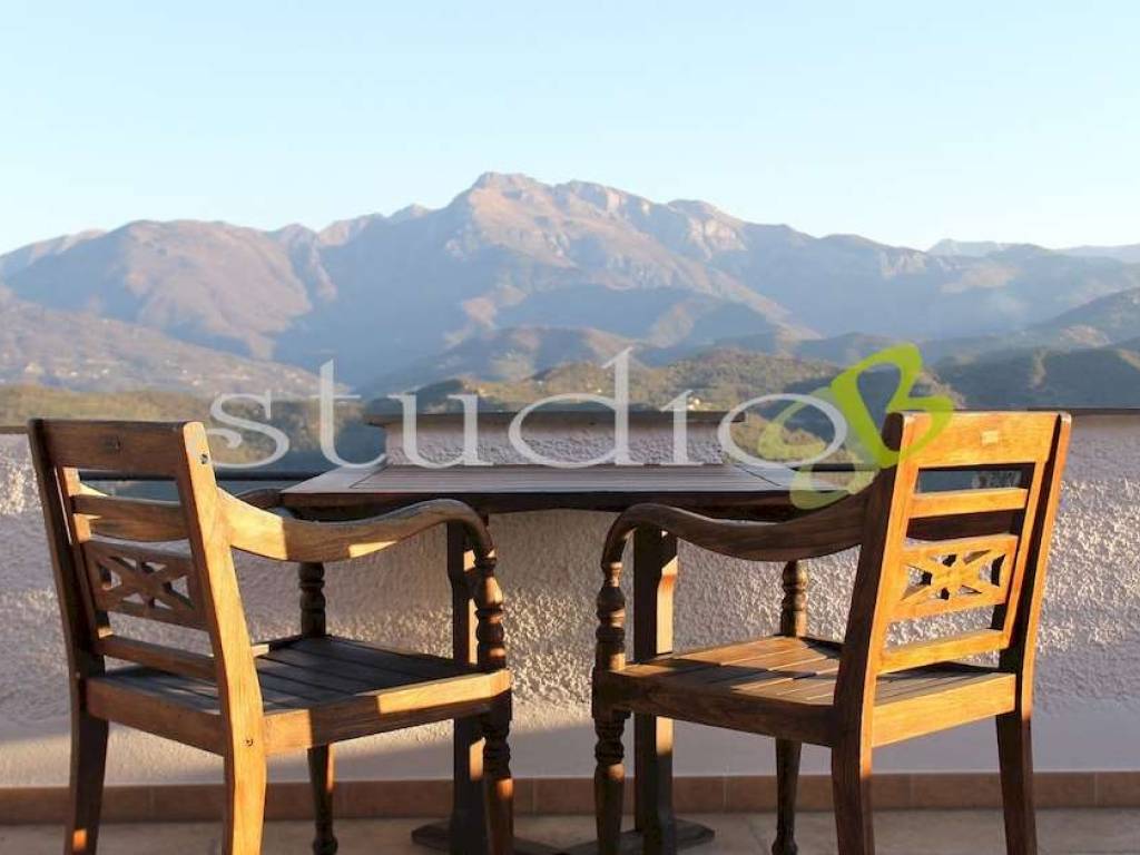 Casa indipendente a Perinaldo in Piazza Castello, 13 - Foto 3