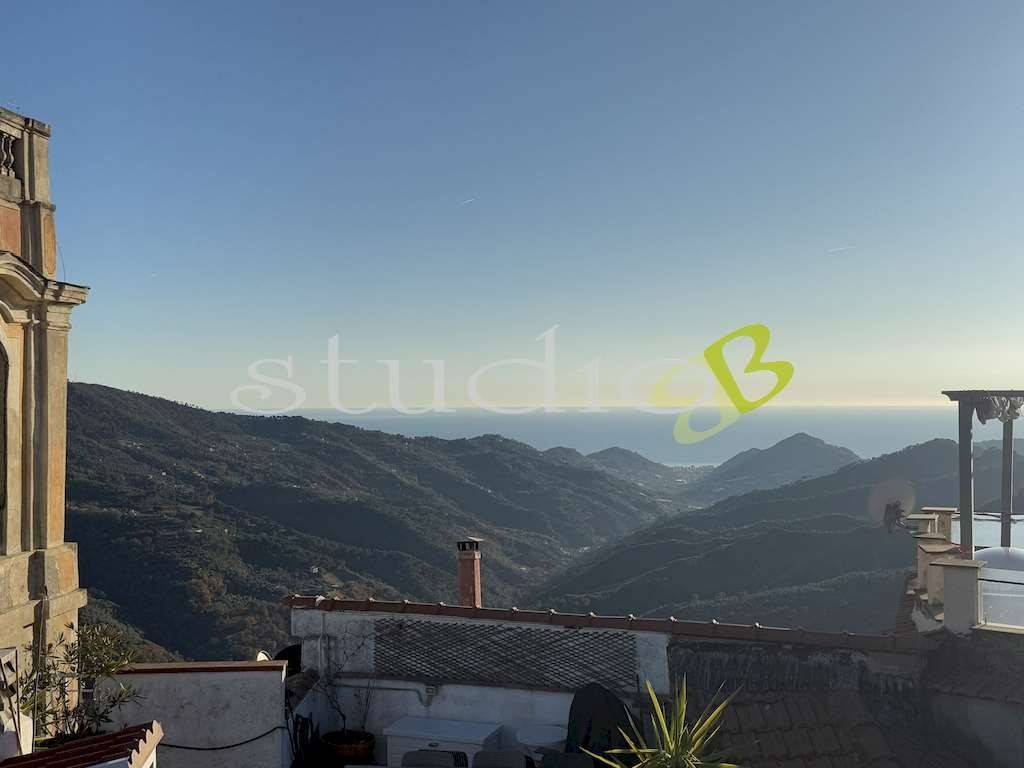 Casa indipendente a Perinaldo in Piazza Castello, 13 - Foto 4