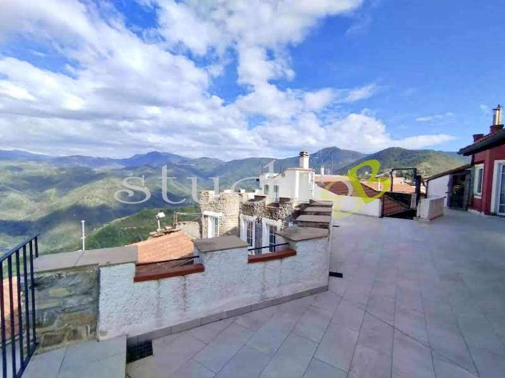 Casa indipendente a Perinaldo in Piazza Castello, 13 - Foto 5