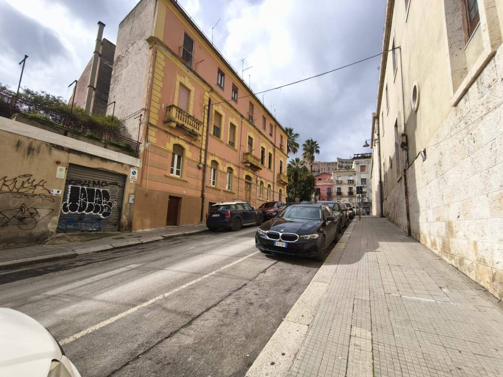 Appartamento a Cagliari in Piazza Giuseppe Garibaldi - Foto 2