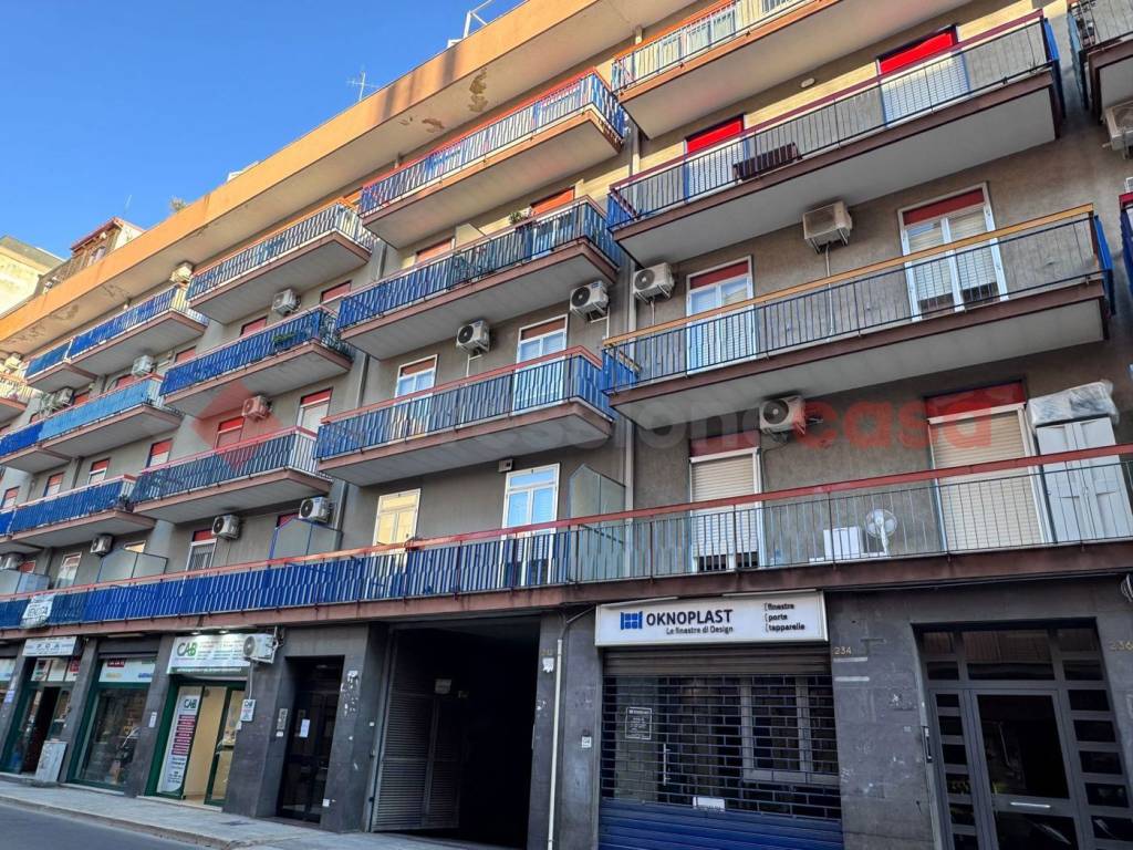 Box / garage a Bari in Via Francesco Crispi , 232 - Foto 2