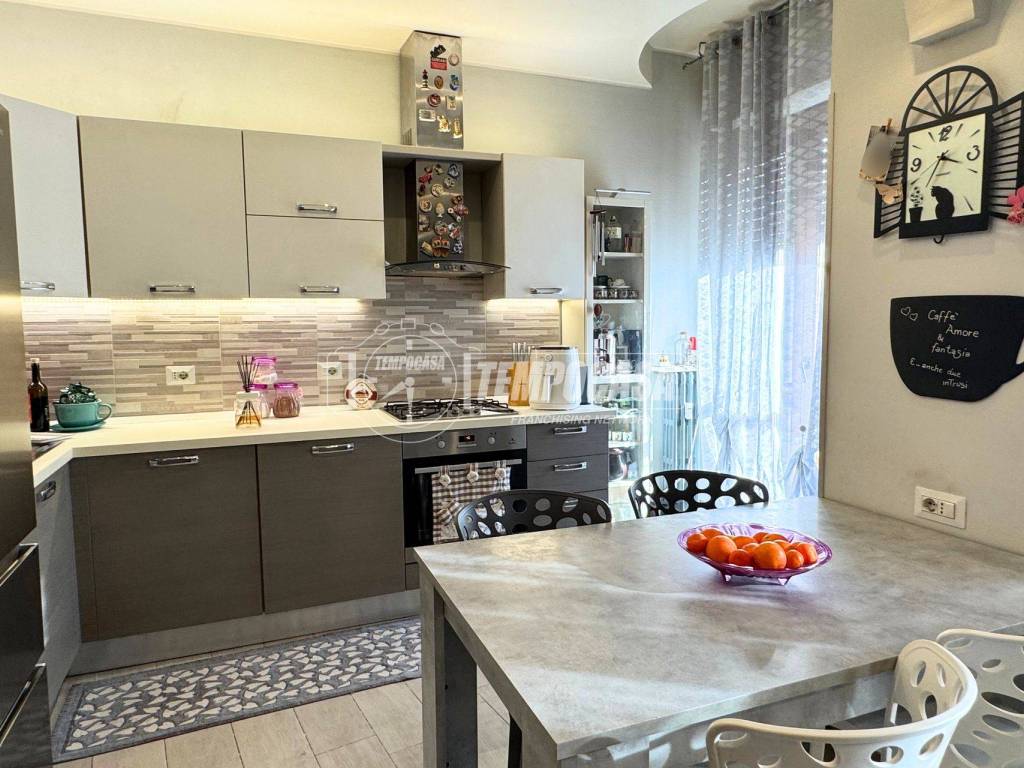 Appartamento a Sedriano in Via Vittorio Veneto - Foto 2