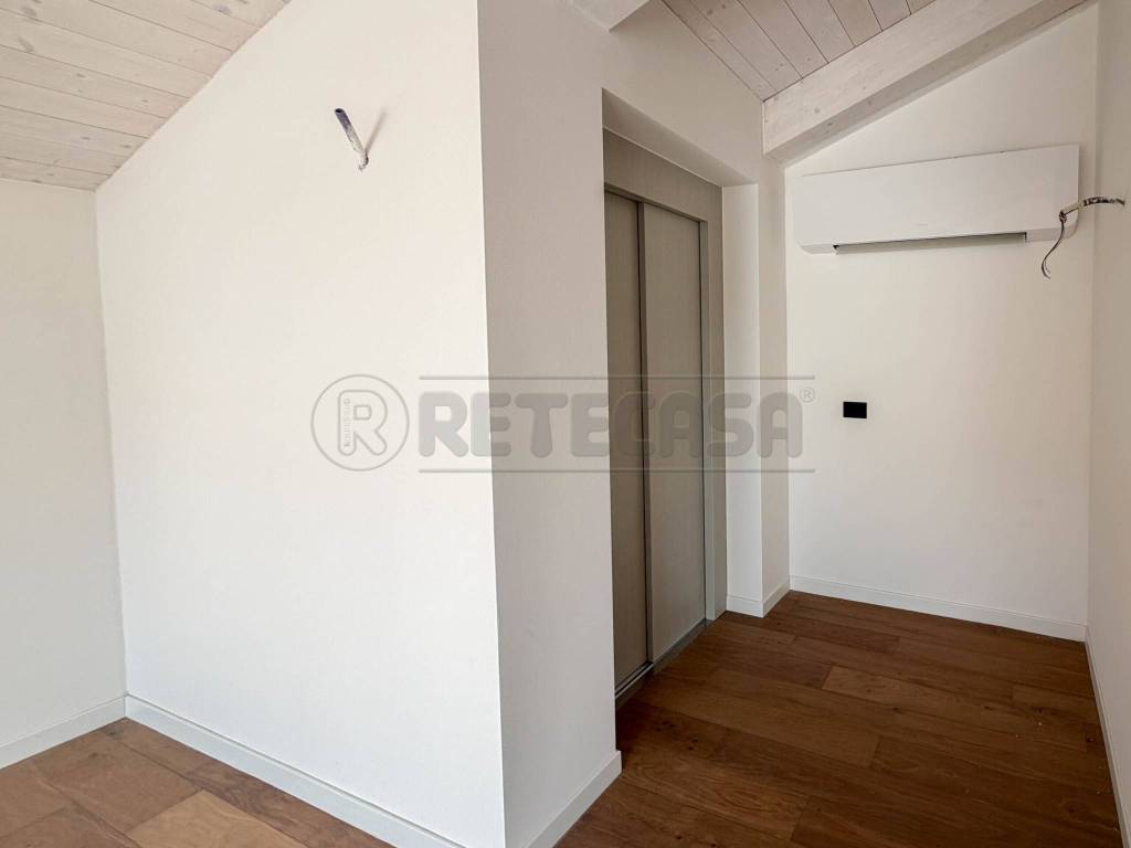 Attico / mansarda a Creazzo in Via F. Magellano - Foto 2