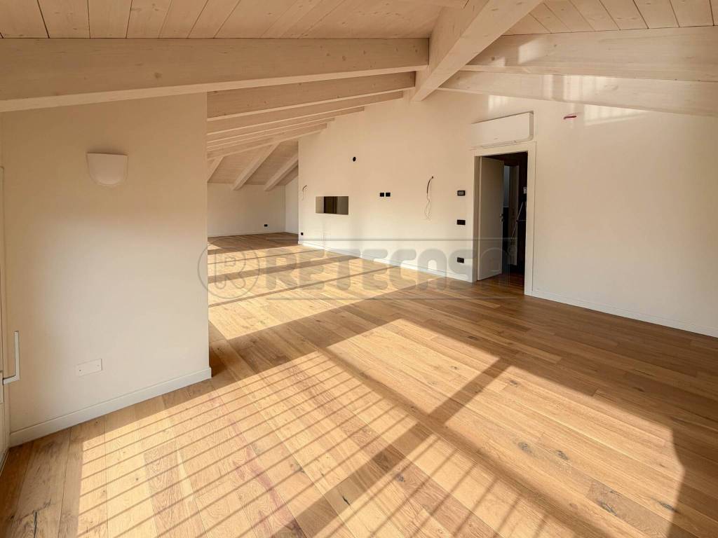 Attico / mansarda a Creazzo in Via F. Magellano - Foto 4