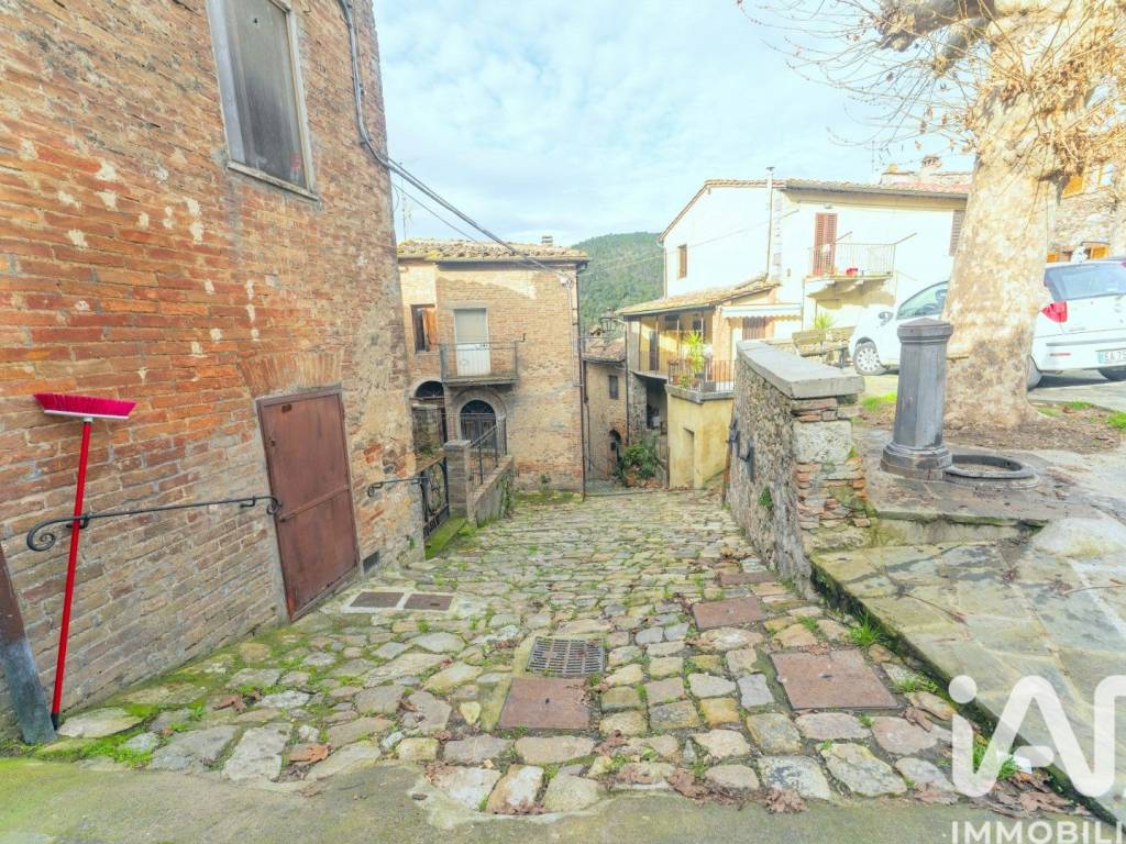 Appartamento a Monticiano in Piazza Poggiarello - Foto 4